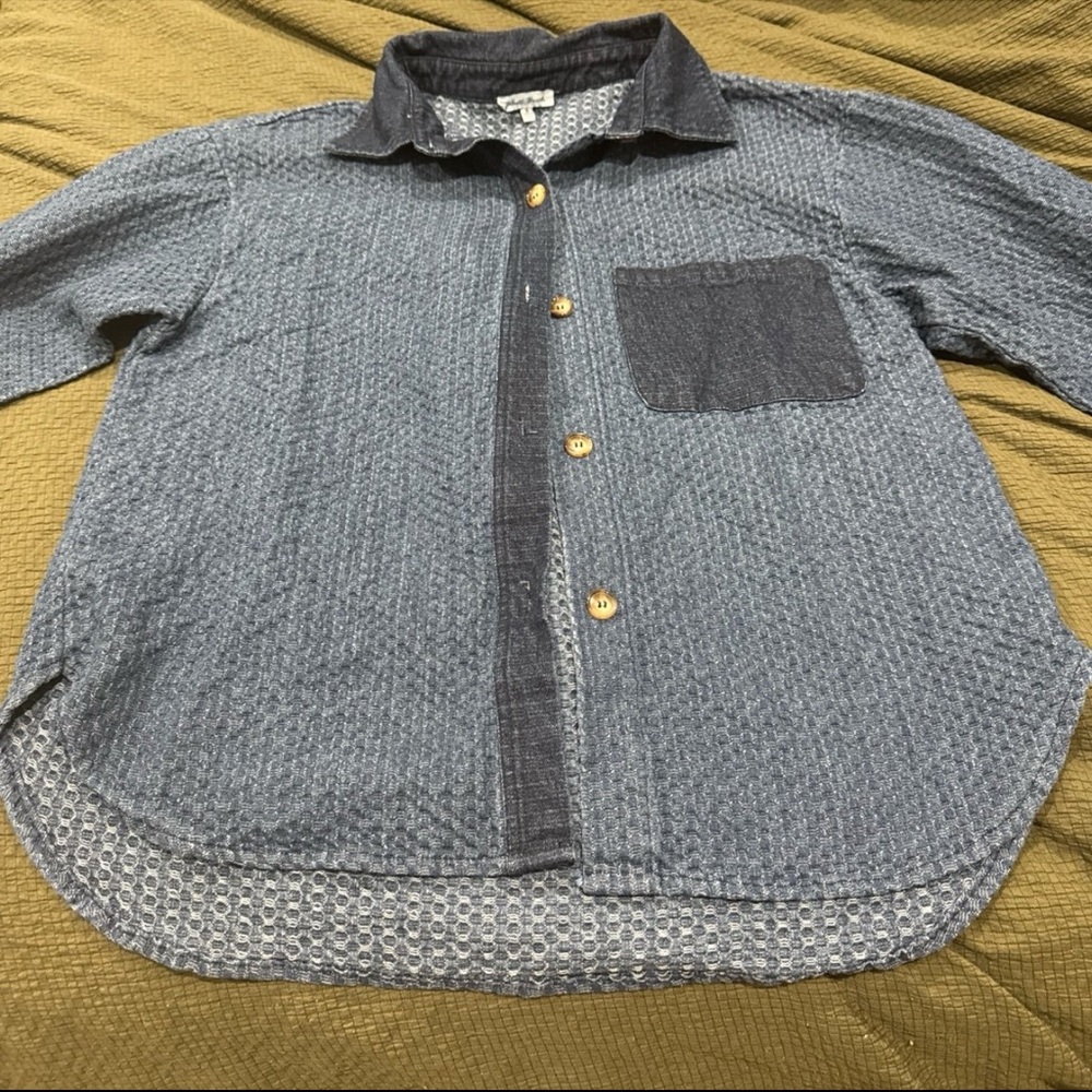 Women’s button up